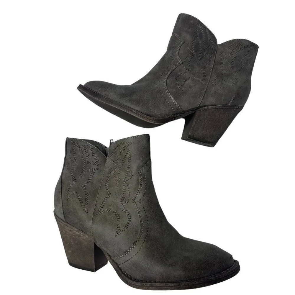BKE Farrah 8.5 grey western bootie boot